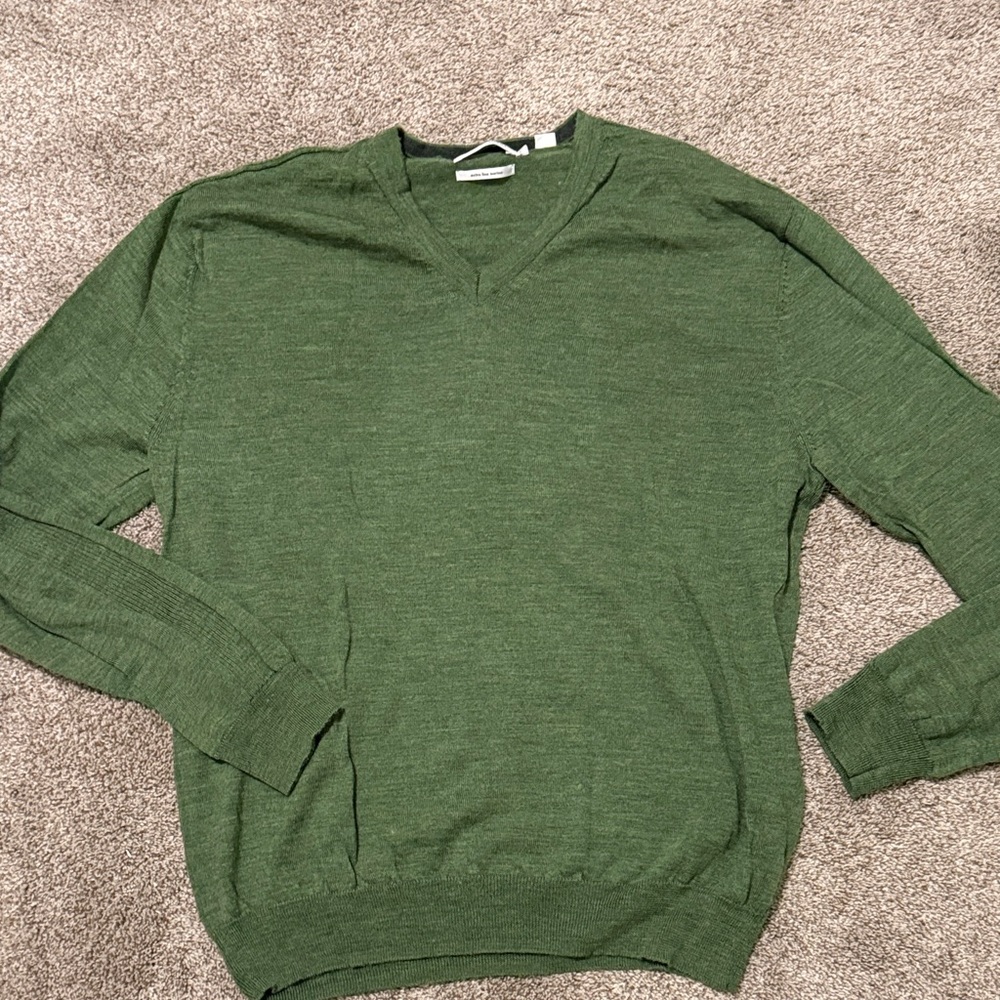 Men's Green V-Neck Marino Sweater